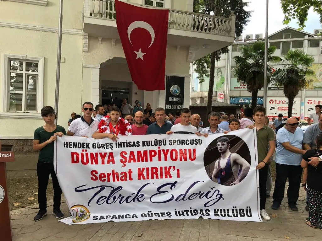 Haber: Dünya Şampiyonuna Coşkulu Karşılama - Galeri-8