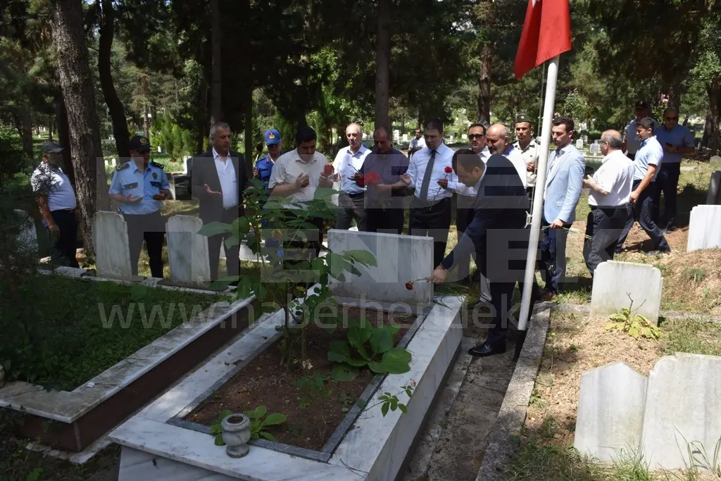 Haber: 15 Temmuz Şehitlerini Anma, Demokrasi ve Milli Birlik Günü Dualarla Anıldı - Galeri-6