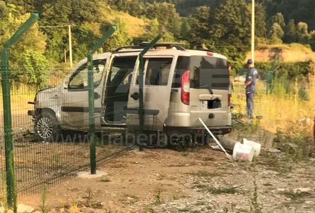 Yoldan Çıkan Araç Devrildi İki Yaralı