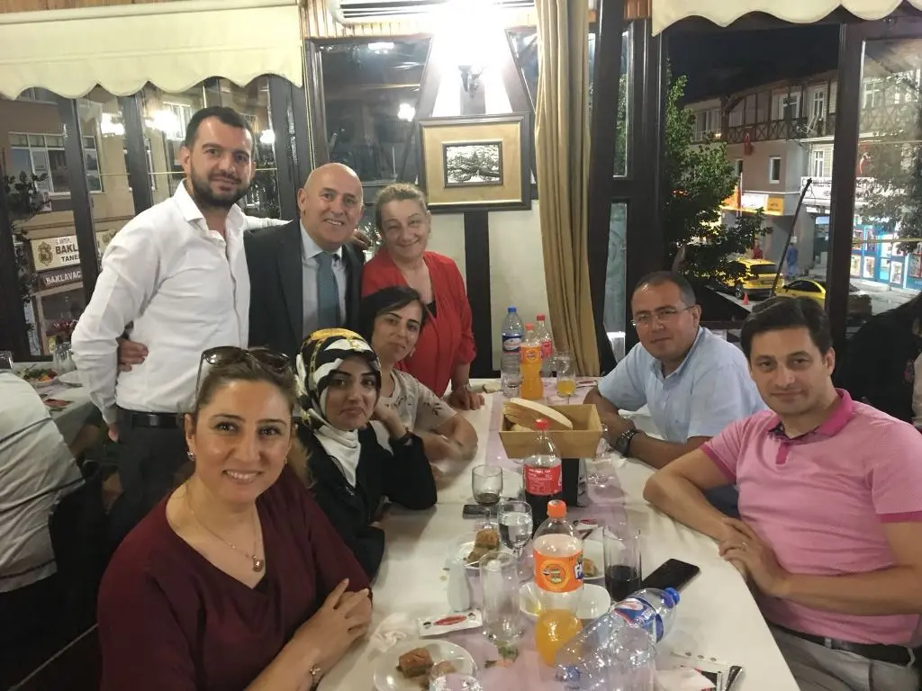 Haber: Emekli olan Beyazkoç’a Veda Yemeği - Galeri-1