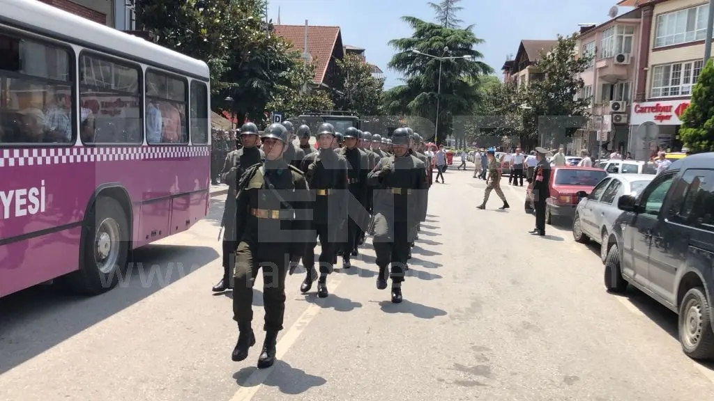 Haber: Emekli Yarbay Askeri Törenle Son Yolculuğuna Uğurlandı - Galeri-5