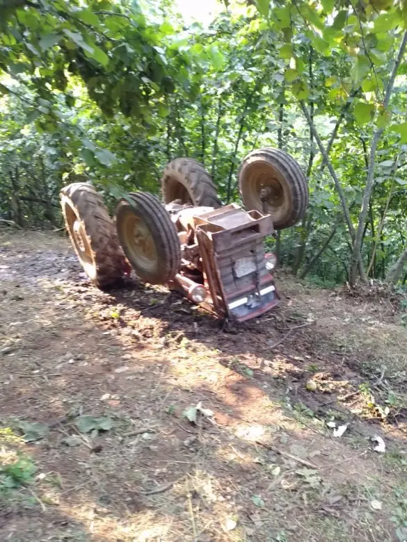 Haber: Hendek Camlıca’da traktör kazasında 1 kişi öldü - Galeri-1