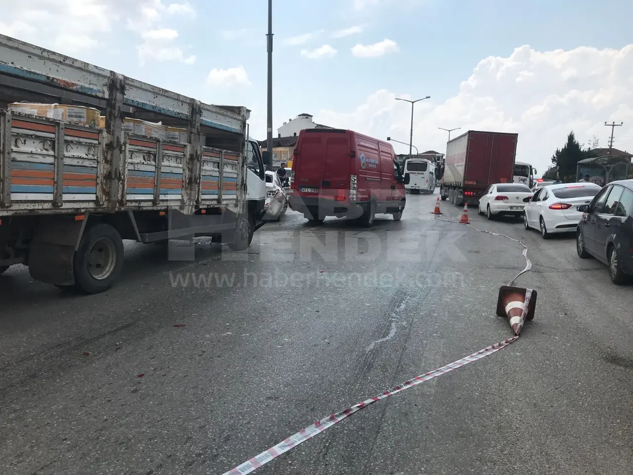 Haber: Altı Aracın Karıştığı İki Ayrı Kazada 8 Kişi Yaralandı - Galeri-4