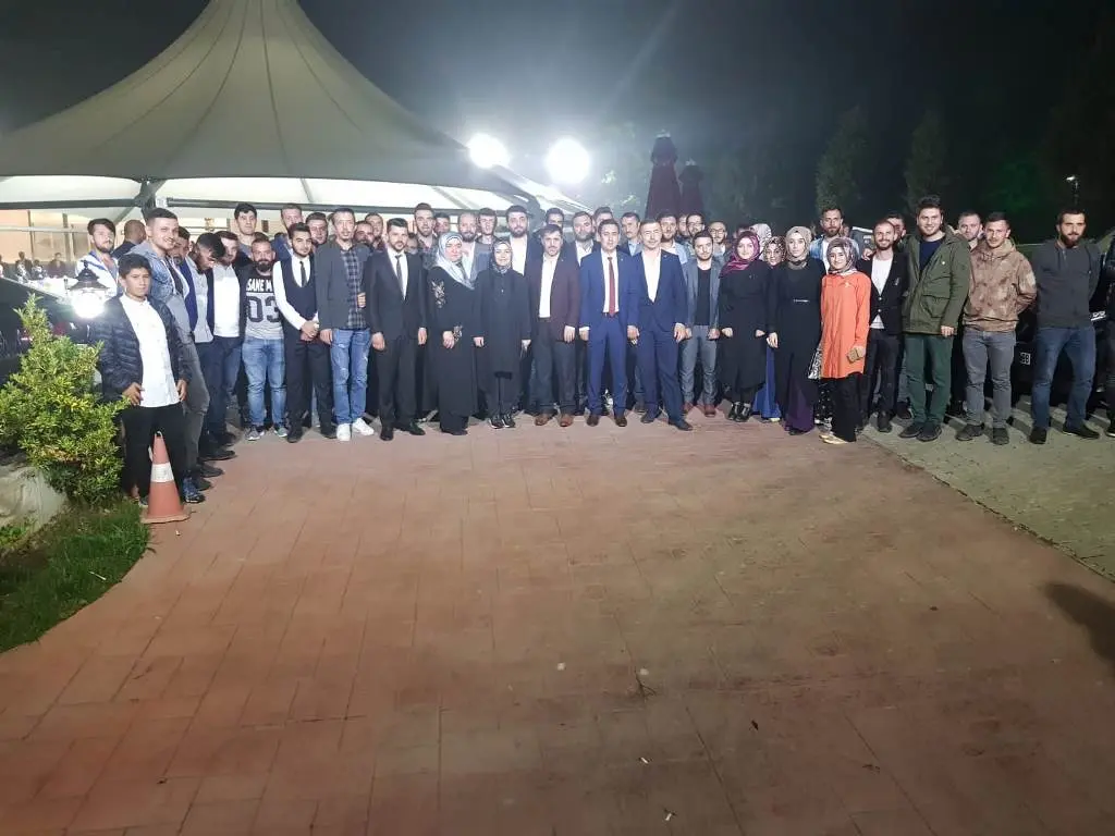Haber: AK Parti Hendek Gençlik Kolları Zirvede - Öne Çıkan