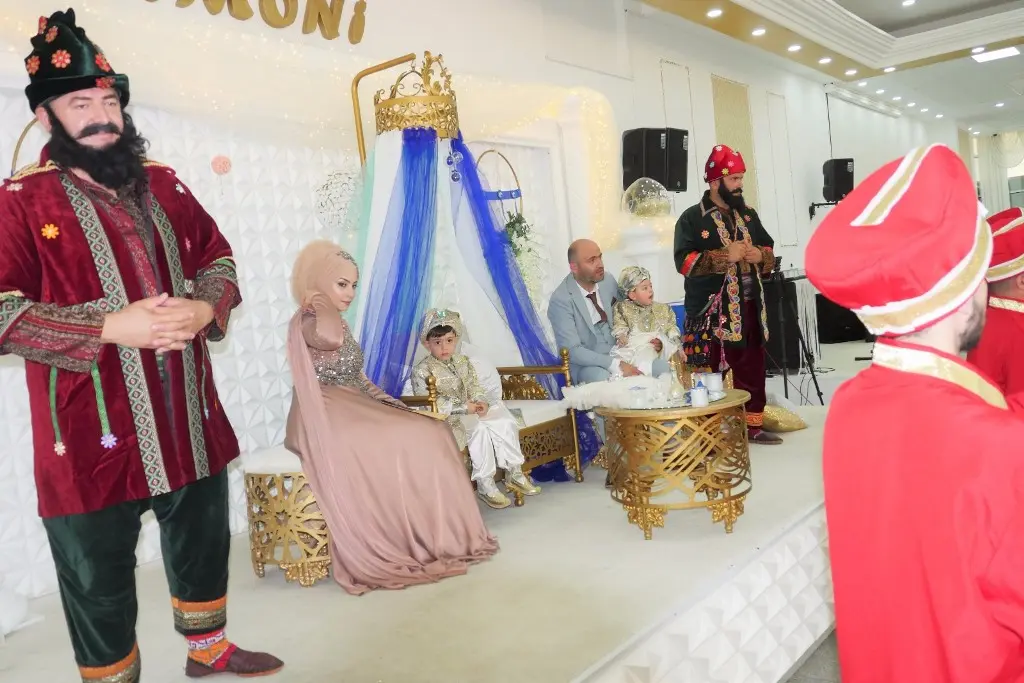 Haber: Ulaş ve Emir Delikanlılığa Adım Attı - Galeri-1