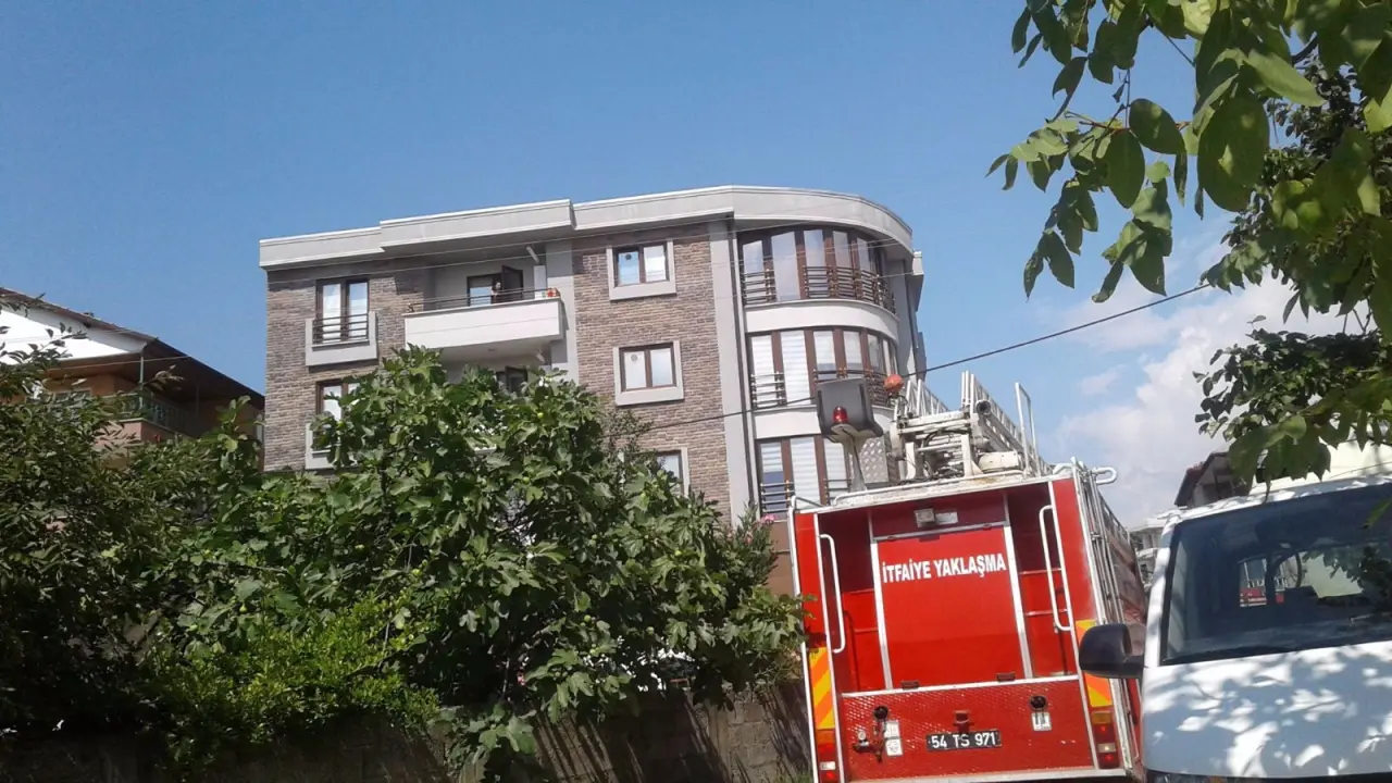 Haber: Asansör Boşluğunda Çıkan Yangın Korkuttu - Galeri-1
