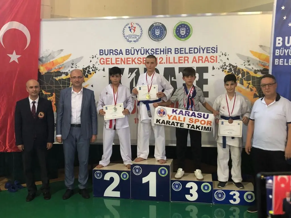 Haber: Hendek’li Karateciler Bursa’da Esti - Galeri-1