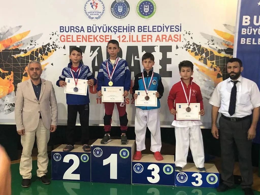 Haber: Hendek’li Karateciler Bursa’da Esti - Galeri-3