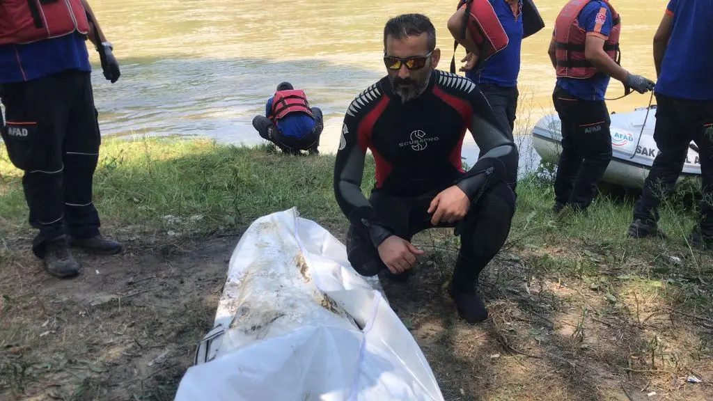 Haber: Nehre Düşen Genç 4 Gün Sonra Bulundu - Galeri-1