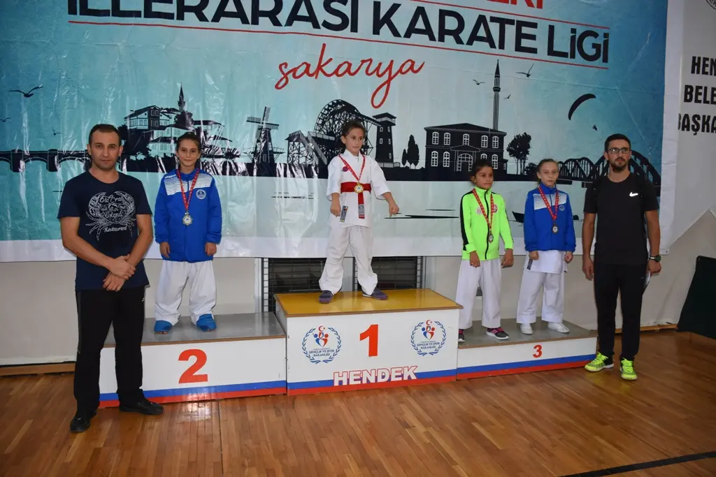 Haber: 15 Temmuz Şehitleri Ve Gazileri Karate Ligi Hendek’te Yapıldı - Galeri-1
