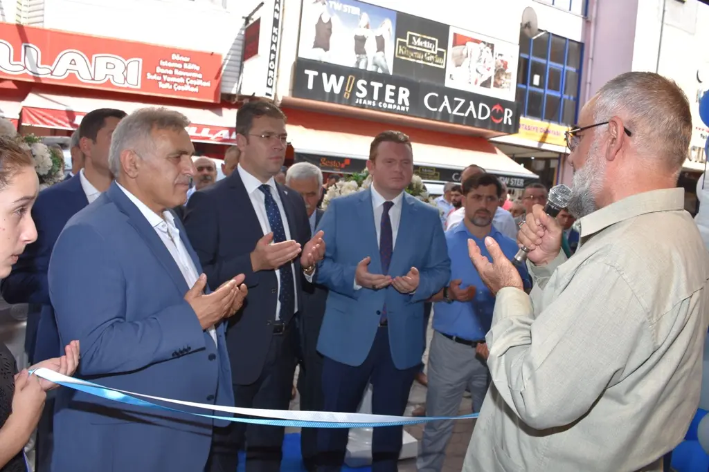 Haber: Uzunoğlu Beko Bayi Törenle Hizmete Açıldı - Galeri-2