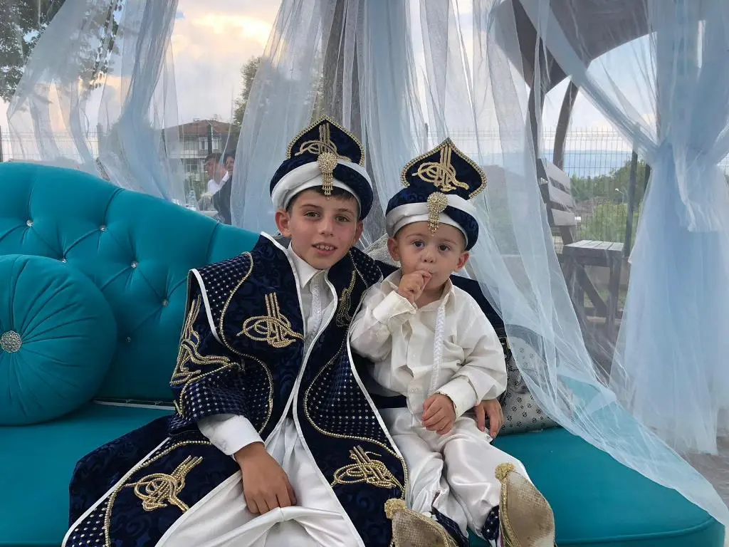 Haber: Baran ve Aras Delikanlılığa Adım Attı - Galeri-2