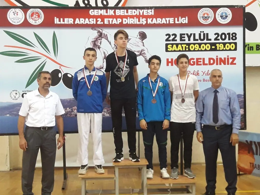Haber: Hendek’li Karateciler Gemlik’ten 9 Madalya İle Döndü - Galeri-1