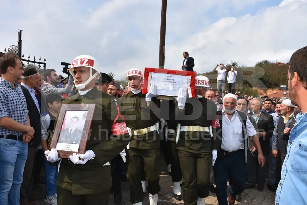 Haber: Hendek Şehidini Tekbirlerle Uğurladı - Galeri-4
