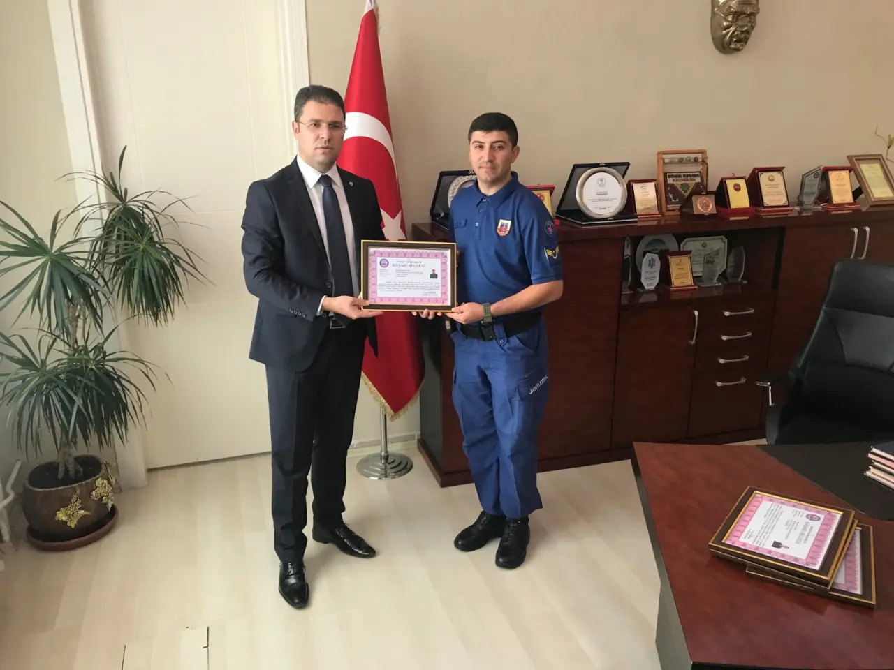 Haber: Hendek Jandarması Onurlandırıldı - Galeri-4