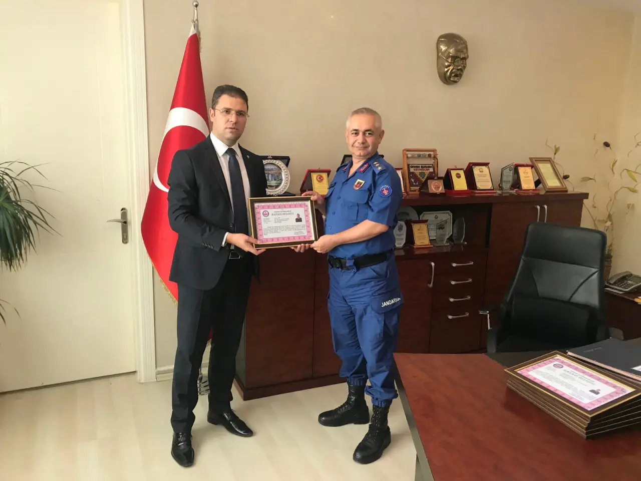Haber: Hendek Jandarması Onurlandırıldı - Galeri-1