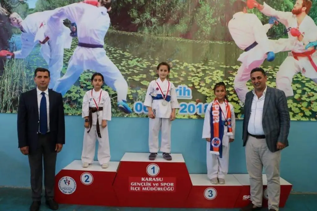 Haber: Hendekli karateciler Karasu’ya damgasını vurdu - Galeri-4