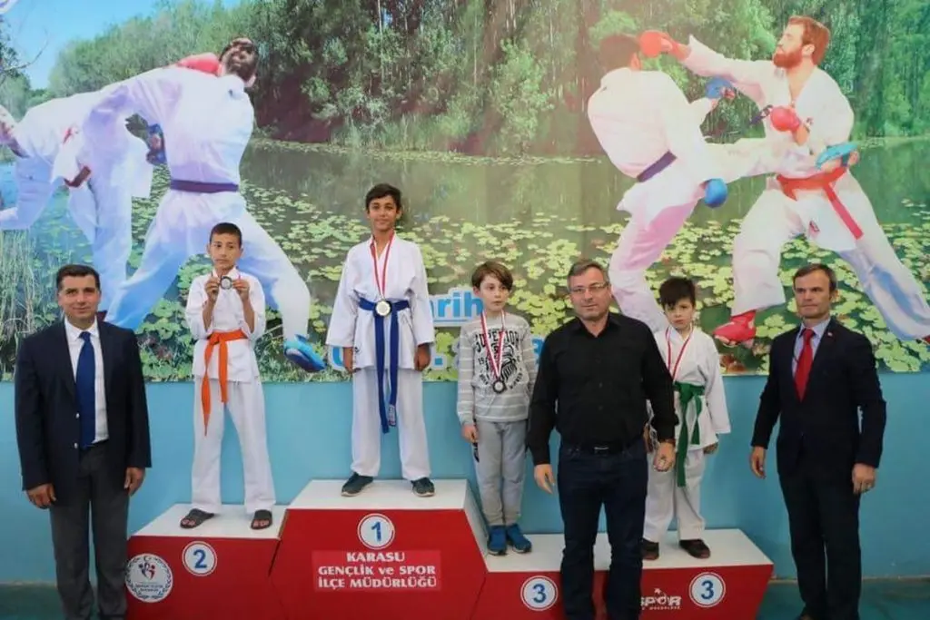 Haber: Hendekli karateciler Karasu’ya damgasını vurdu - Galeri-3