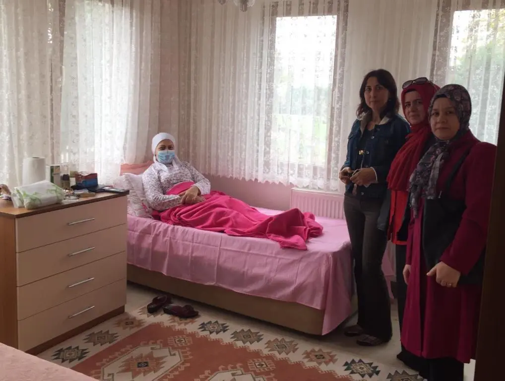 Haber: MHP Kadın Kollarından Hastalara Ziyaret - Galeri-2