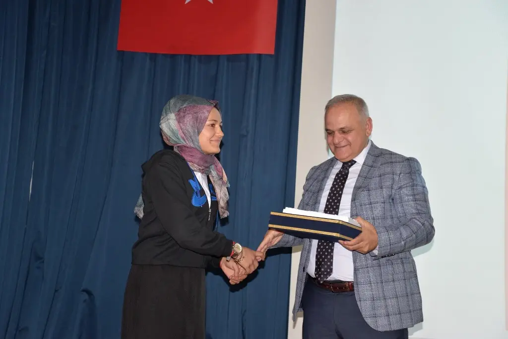 Haber: Hendek’te Değişen Dünyada Gençler Ve Ruh Sağlığı Paneli - Galeri-4