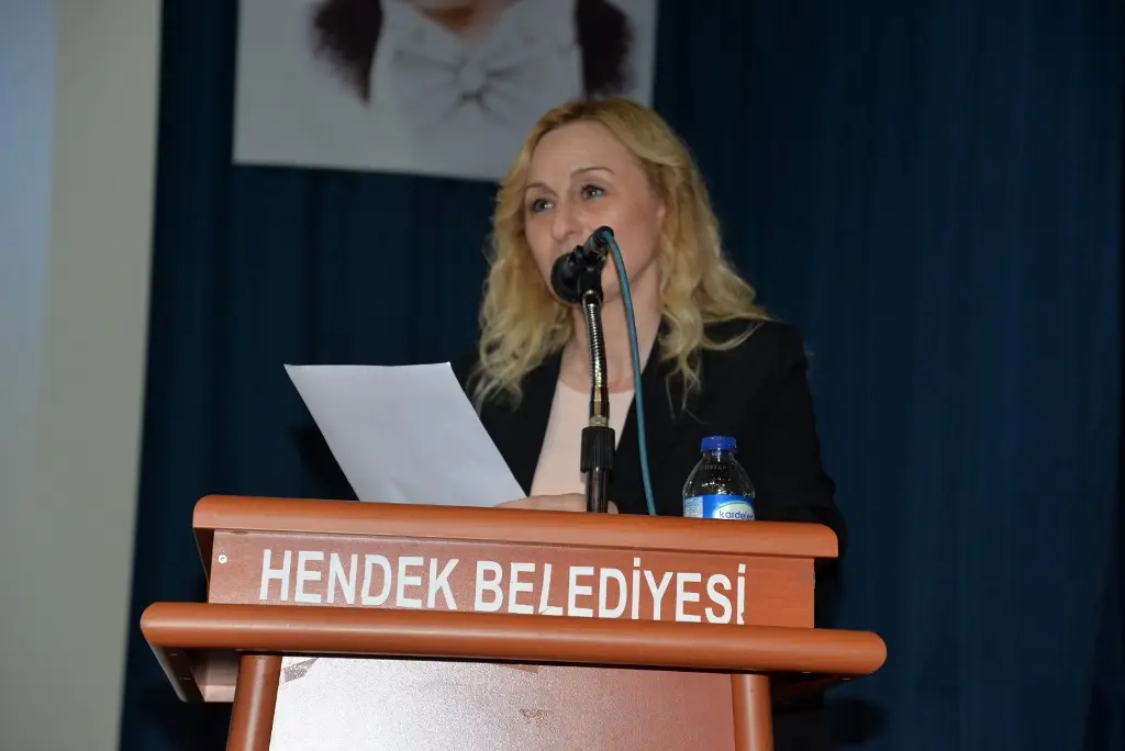 Haber: Hendek’te Değişen Dünyada Gençler Ve Ruh Sağlığı Paneli - Galeri-2