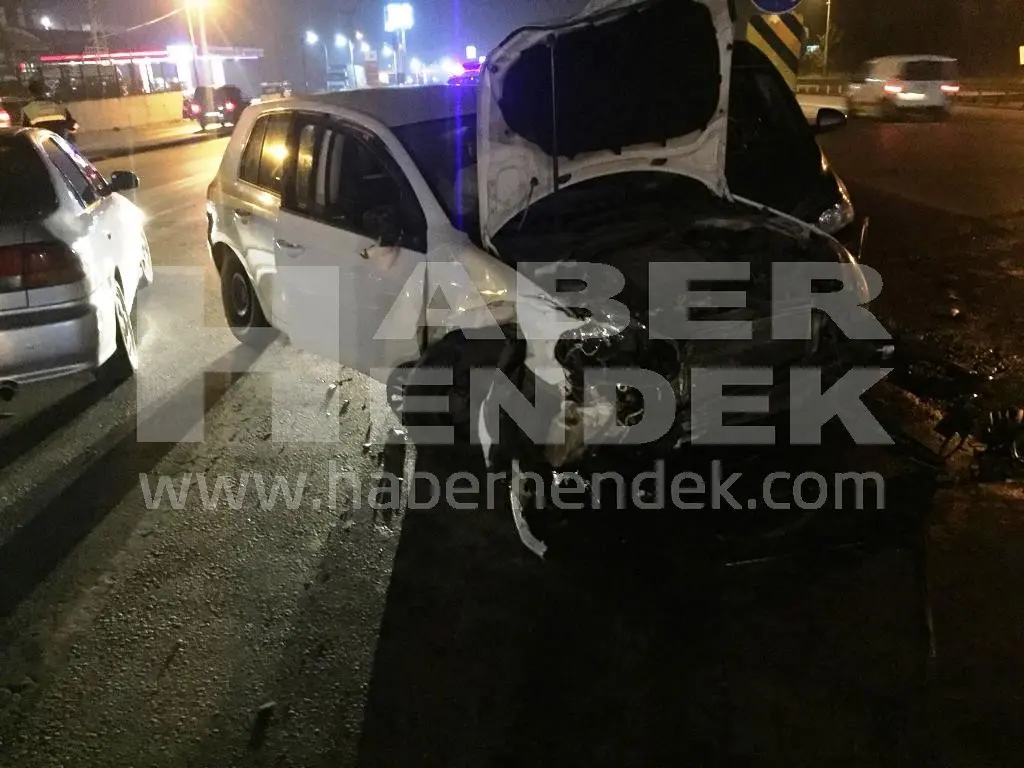 Haber: Aynı Kavşakta Yine Kaza Dört Yaralı - Galeri-2
