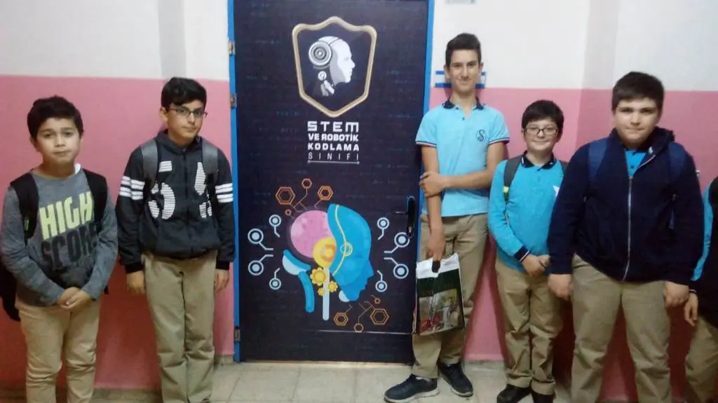 Haber: Hendek'in İlk Robotik Kodlama Sınıfı Şehit Mahmutbey'de - Galeri-1