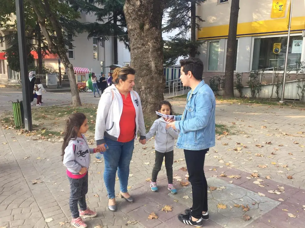 Haber: Ülkücüler Lösemili Çocuklar Haftasında Broşür Dağıttı - Galeri-4
