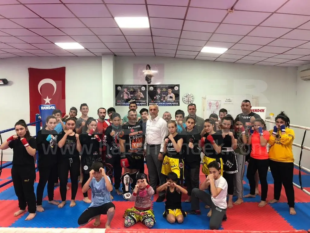 Haber: Babaoğlu Muay Thai Milli Sporculara Başarılar Diledi - Öne Çıkan