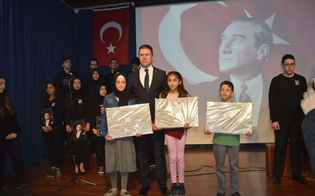 Haber: Hendek’te Atamızı Andık - Galeri-4