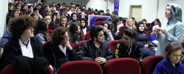 Dünya Diyabet Gününde Evrensel Mavi Sembolle Gençliğin Mesajı