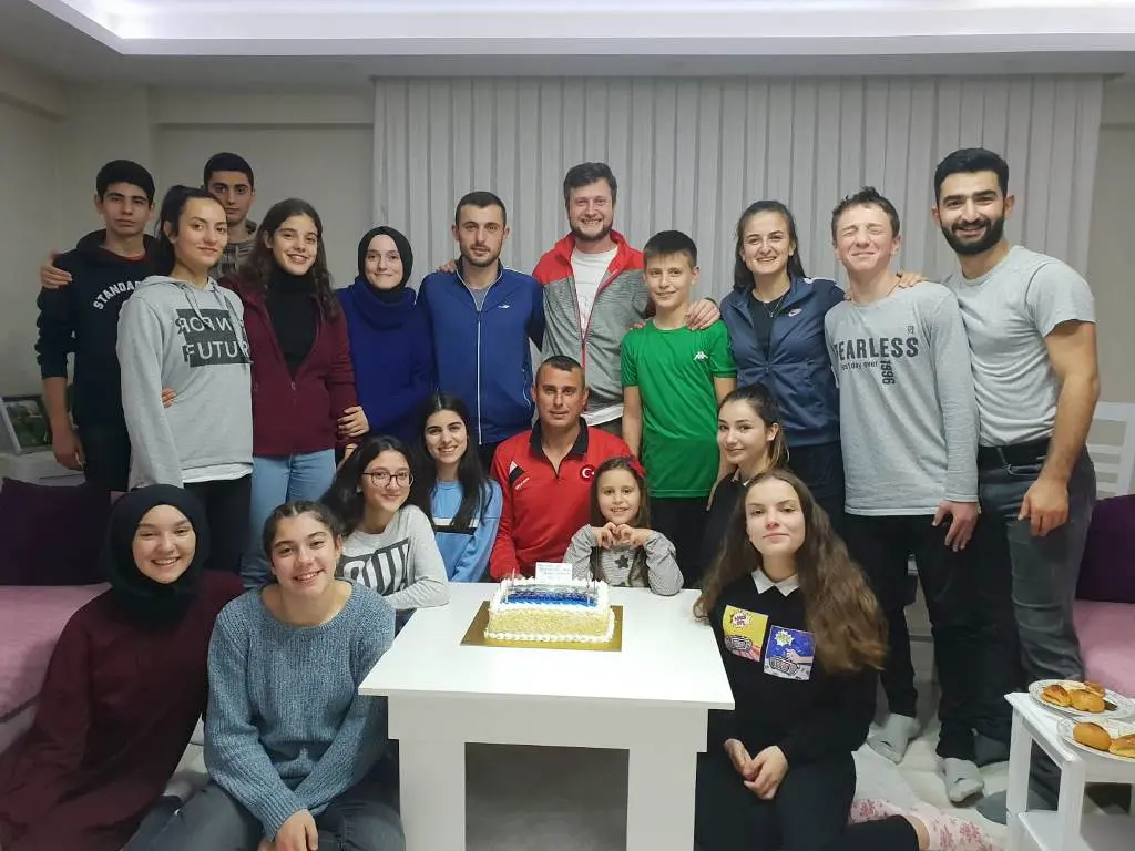 Haber: Kayacık’a Öğrencilerden Sürpriz - Öne Çıkan