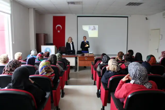 Her Adımda Sağlıkla Nefese Kadın Ve Koah Semineri