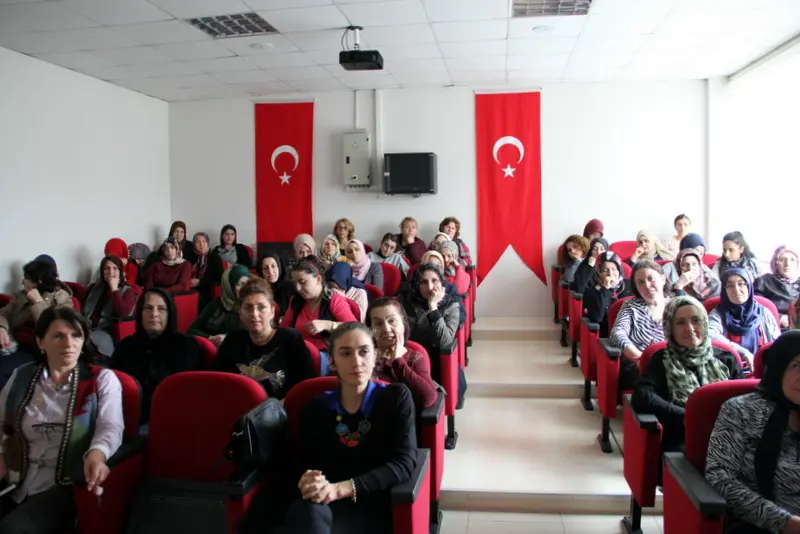 Haber: Her Adımda Sağlıkla Nefese Kadın Ve Koah Semineri - Galeri-1