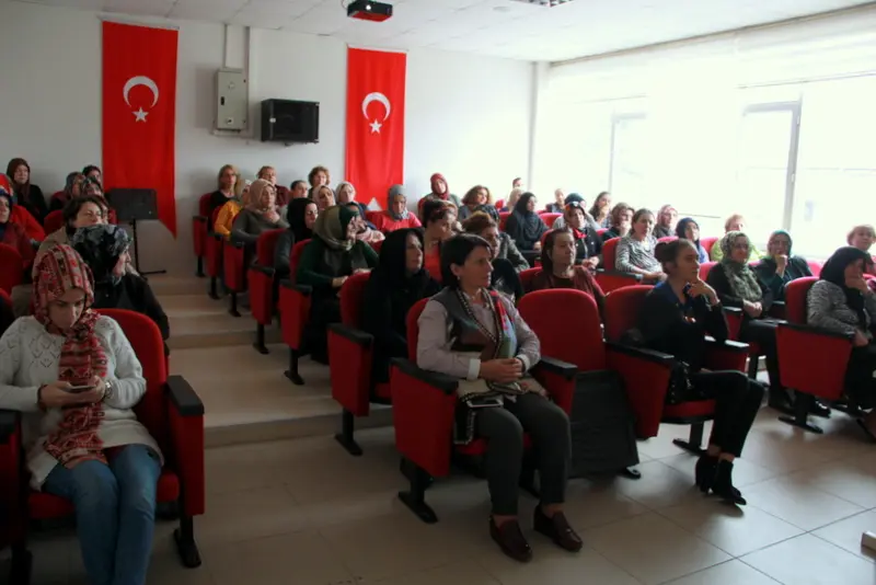 Haber: Her Adımda Sağlıkla Nefese Kadın Ve Koah Semineri - Galeri-2
