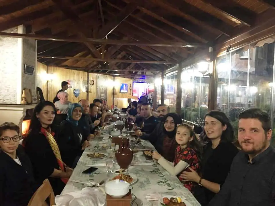 Haber: Yemekte Bir Araya Geldi - Öne Çıkan