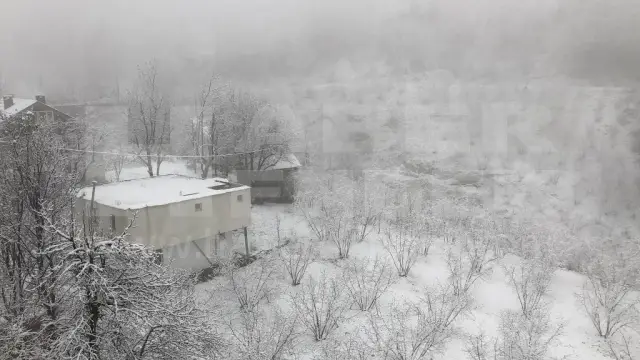 Hendek’in Zirvesinde Kar yeniden başladı