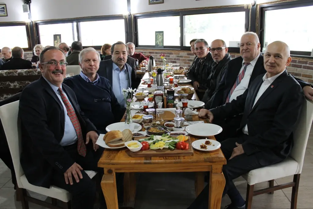 Haber: Adapazarlılar Grubundan Anlamlı Buluşma - Galeri-4
