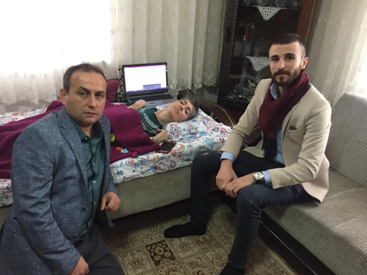 Haber: Rukiye’nin Kitaplar Yok Satıyor - Galeri-4