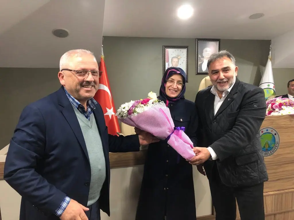 Haber: Hendek Belediye Meclisinden Çiçek Gibi Toplantı - Galeri-2