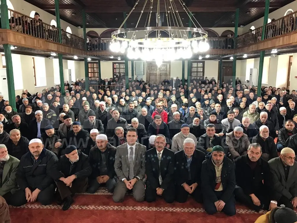 Haber: Büyük Cami Yeniden İbadete Açıldı - Galeri-1