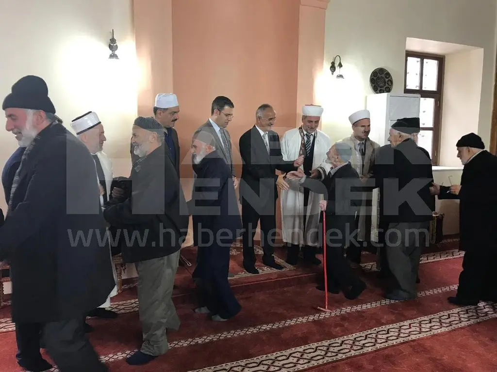 Haber: Büyük Cami Yeniden İbadete Açıldı - Galeri-7