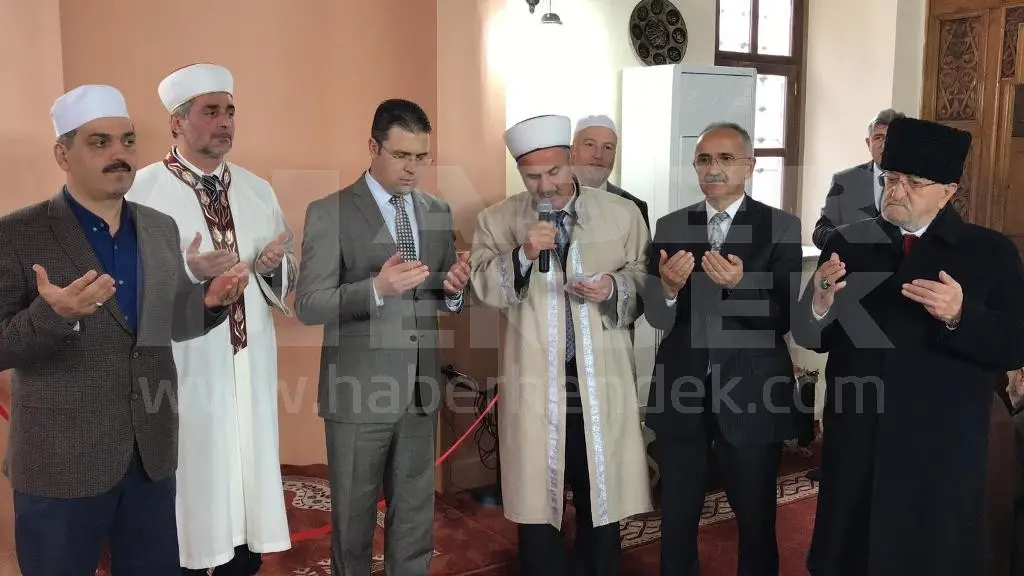 Haber: Büyük Cami Yeniden İbadete Açıldı - Galeri-8