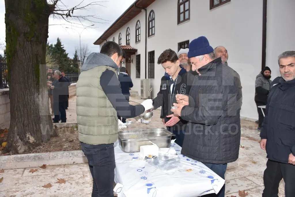 Haber: Büyük Cami Yeniden İbadete Açıldı - Galeri-10