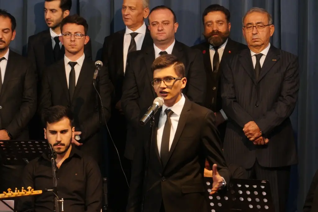 Haber: Hendek'te Türk Halk Müziğinden muhteşem bir konser daha - Galeri-4