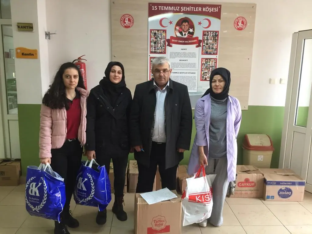Haber: Atike Hanım Anadolu Lisesi Sosyal Yardımlaşma Ve Dayanışmada 10. Yılında - Galeri-1