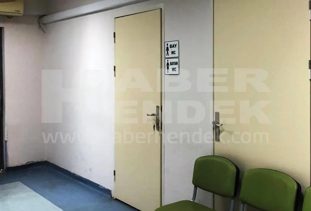 Haber: Vatandaşlar Şikayet Etti Tüm Tuvaletlere Tek Kapıdan Giriş Yapılıyor - Galeri-4