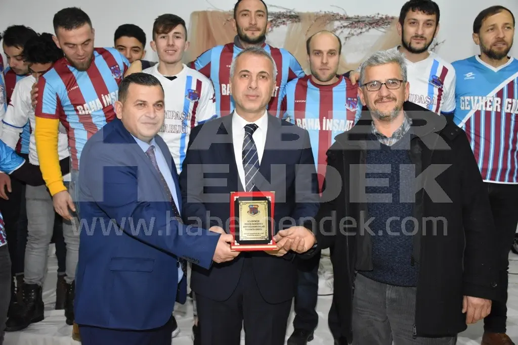 Haber: Rasimpaşaspor Üçüncü Yılını Kutladı - Galeri-8