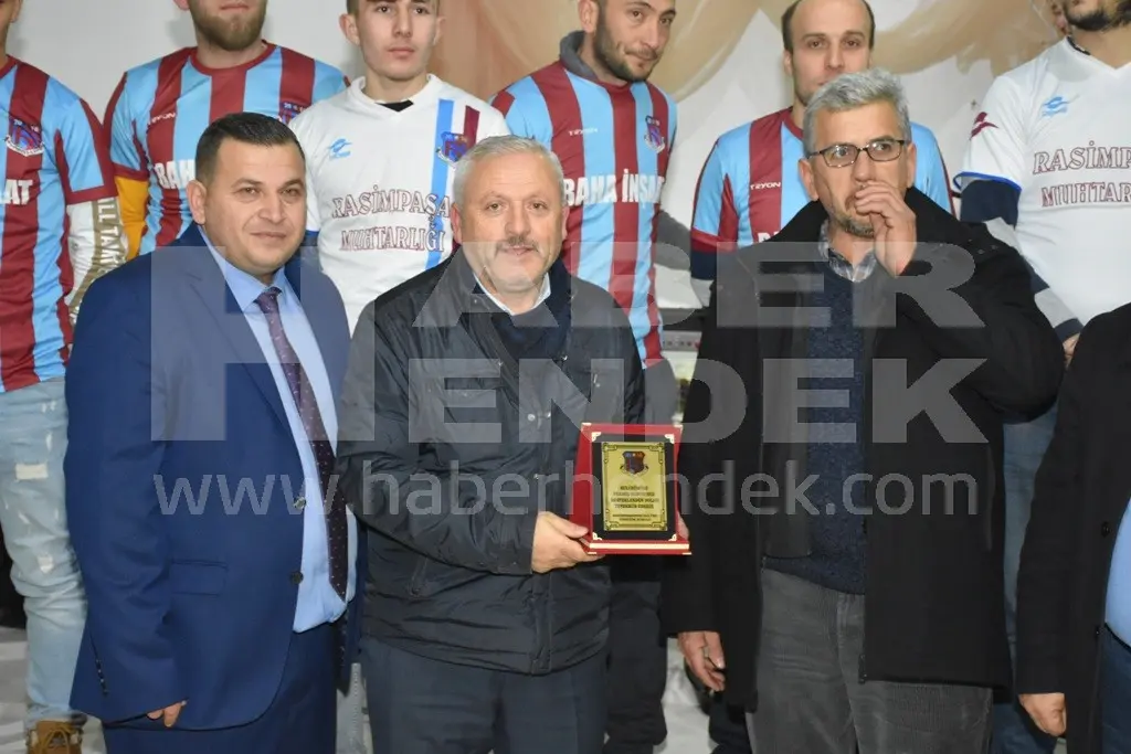 Haber: Rasimpaşaspor Üçüncü Yılını Kutladı - Galeri-9