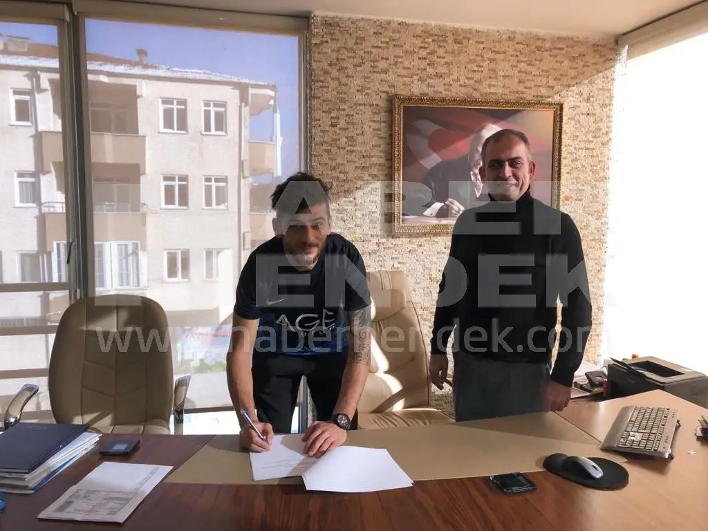 Haber: Hendek bombayı patlattı, Gol Makinası Hendekspor’da - Galeri-1